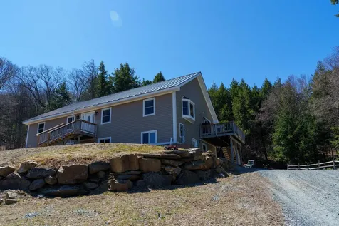 551 Vt Route 12 Hartland VT 05048