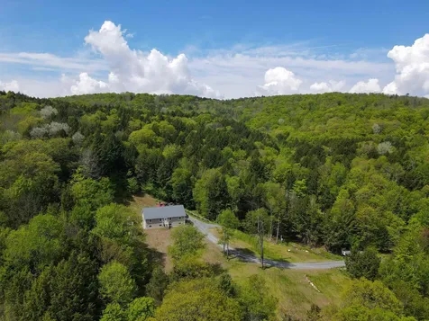 551 Vt Route 12 Hartland VT 05048