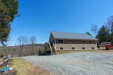 551 Vt Route 12 Hartland VT 05048