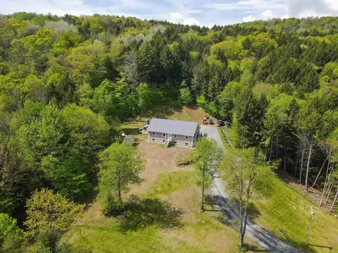 551 Vt Route 12 Hartland VT 05048