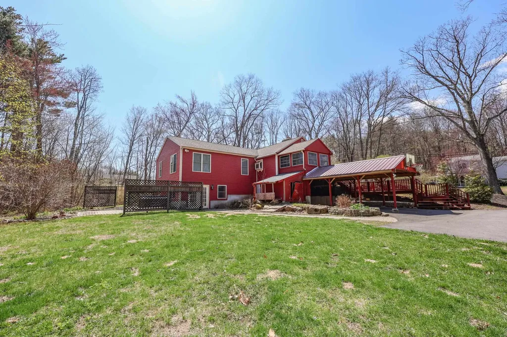 21 Holbrook Road Bedford NH 03110