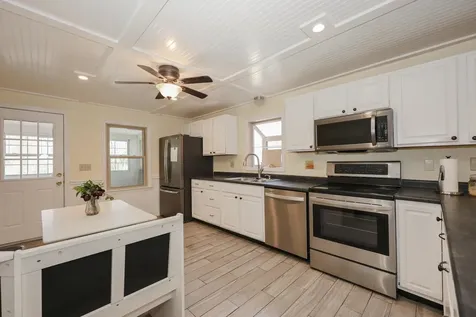 21 Holbrook Road Bedford NH 03110