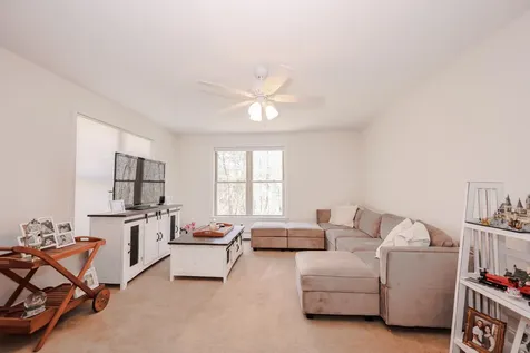 21 Holbrook Road Bedford NH 03110