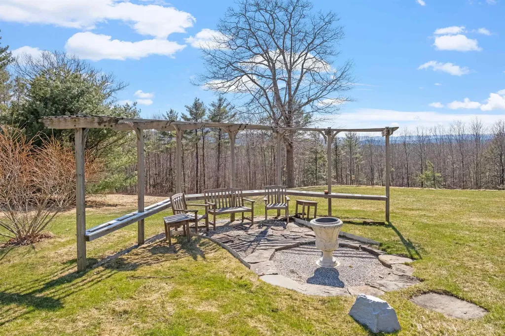 53 Old Pumpkin Hill Road Warner NH 03278