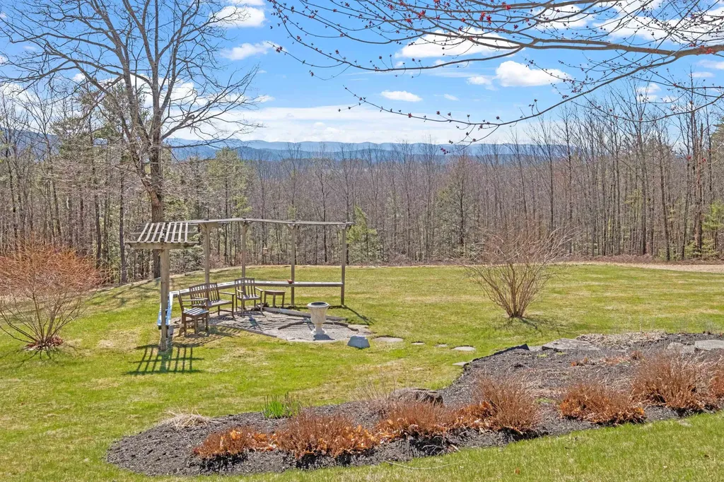 53 Old Pumpkin Hill Road Warner NH 03278