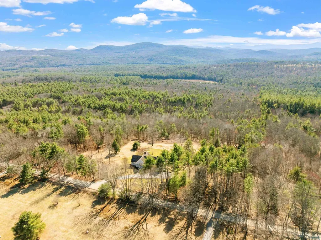 53 Old Pumpkin Hill Road Warner NH 03278