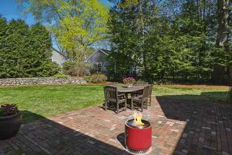 44 Raymond Street Nashua NH 03064