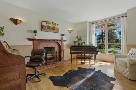 44 Raymond Street Nashua NH 03064