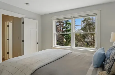 44 Raymond Street Nashua NH 03064
