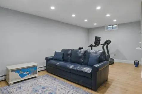44 Raymond Street Nashua NH 03064