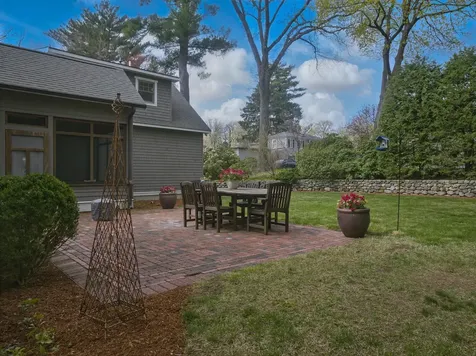 44 Raymond Street Nashua NH 03064