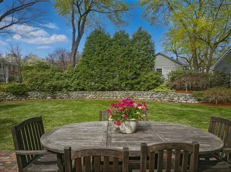 44 Raymond Street Nashua NH 03064