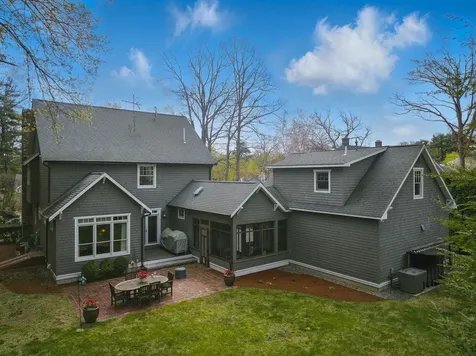 44 Raymond Street Nashua NH 03064