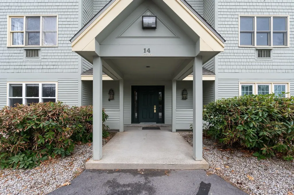 14 Turnbuckle Lane Merrimack NH 03054