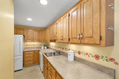 10 Wolfeboro Common Wolfeboro NH 03894