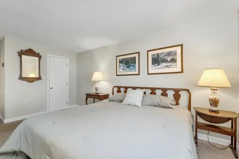 10 Wolfeboro Common Wolfeboro NH 03894