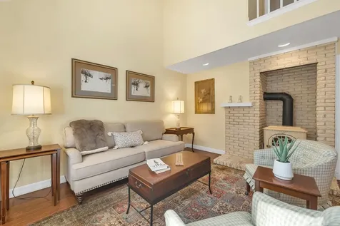 10 Wolfeboro Common Wolfeboro NH 03894