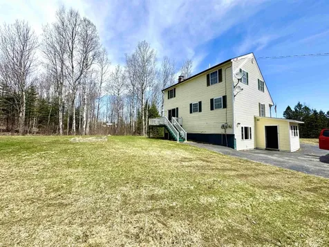 207 Blakely Farm Road Colebrook NH 03576
