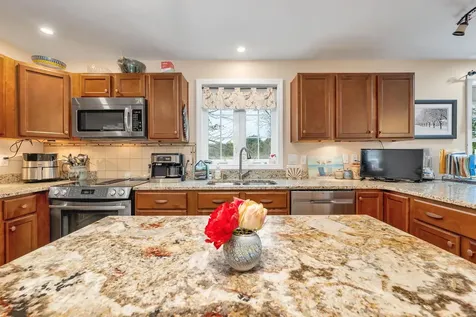 185 Garvin Avenue Manchester NH 03109