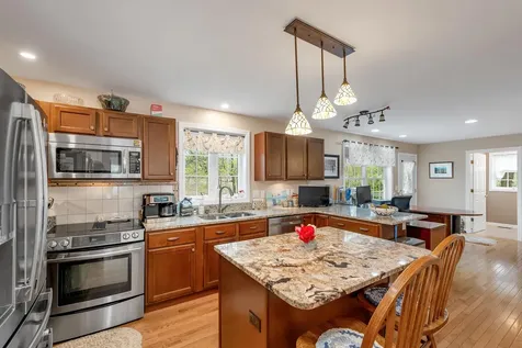 185 Garvin Avenue Manchester NH 03109