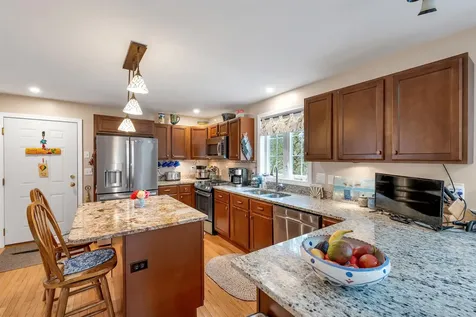185 Garvin Avenue Manchester NH 03109