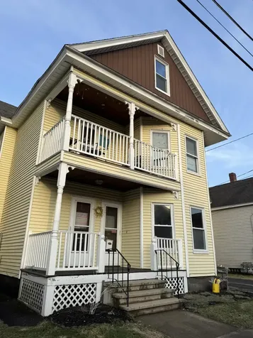 6 Holmes Street Nashua NH 03060