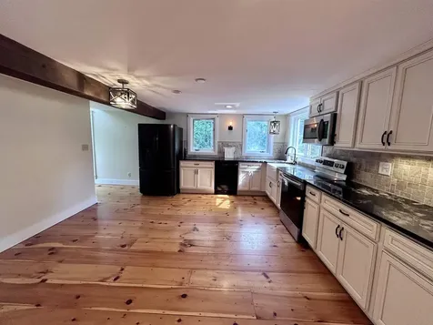 70 Exeter Road Kingston NH 03848