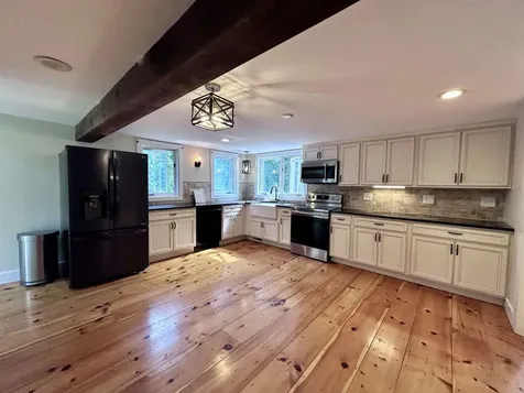 70 Exeter Road Kingston NH 03848