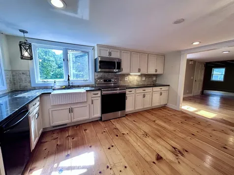 70 Exeter Road Kingston NH 03848