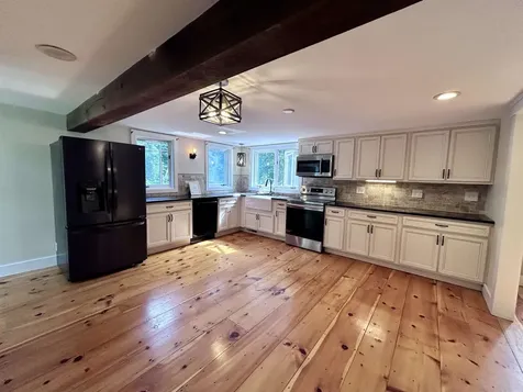 70 Exeter Road Kingston NH 03848