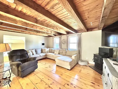 70 Exeter Road Kingston NH 03848