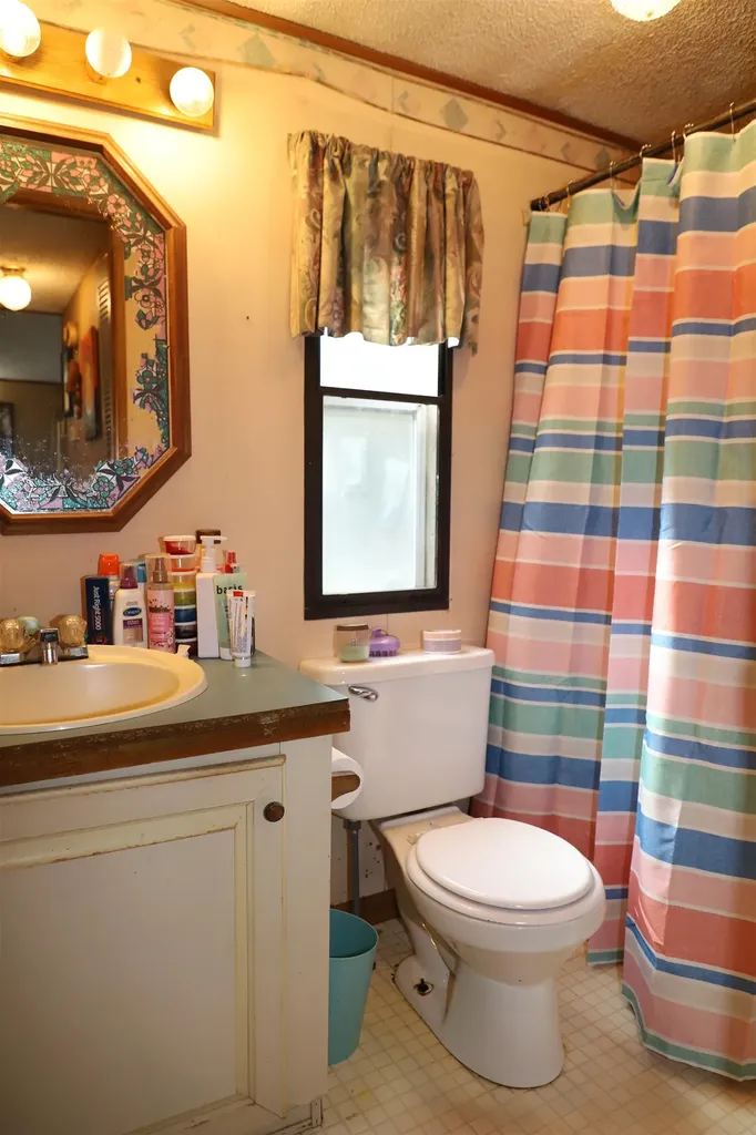 175 2nd Nh Turnpike Unity NH 03743