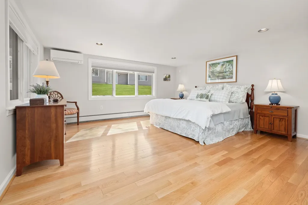 133 Hilltop Place New London NH 03257