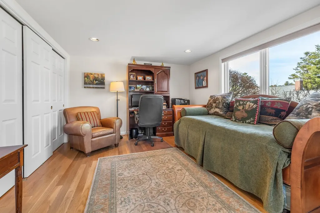 133 Hilltop Place New London NH 03257