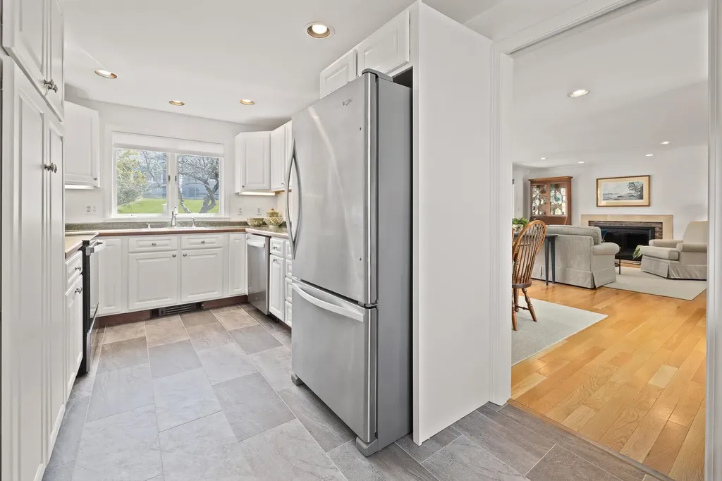 133 Hilltop Place New London NH 03257