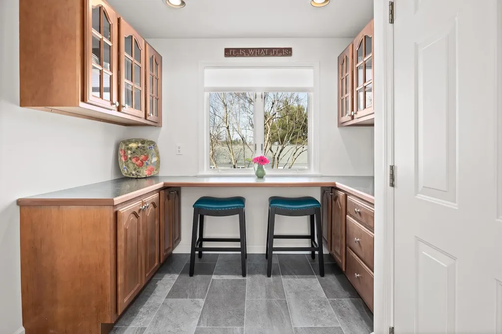 133 Hilltop Place New London NH 03257