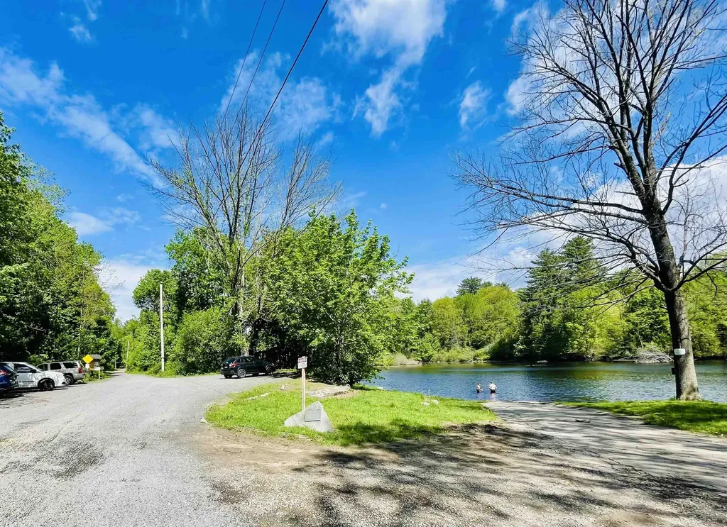 417 Locust Street Rollinsford NH 03869