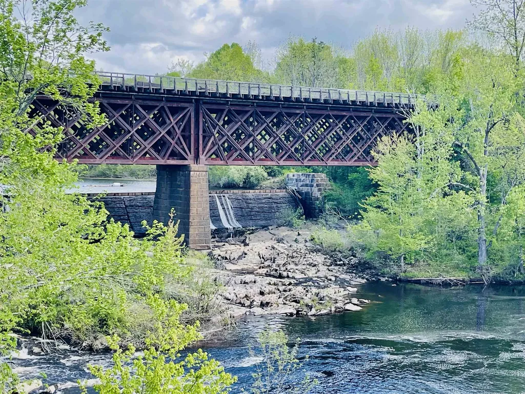 417 Locust Street Rollinsford NH 03869