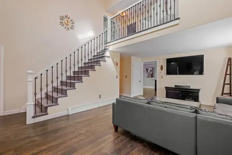 40 Gaita Drive Derry NH 03038