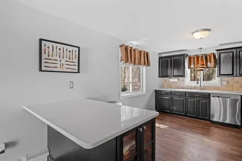 40 Gaita Drive Derry NH 03038