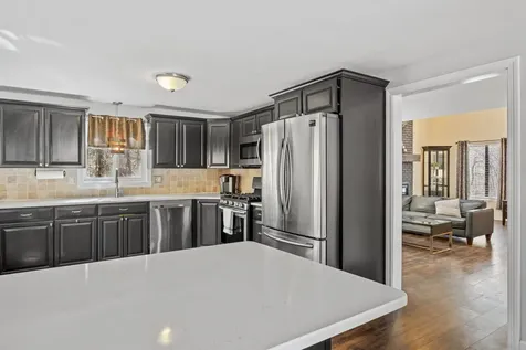 40 Gaita Drive Derry NH 03038