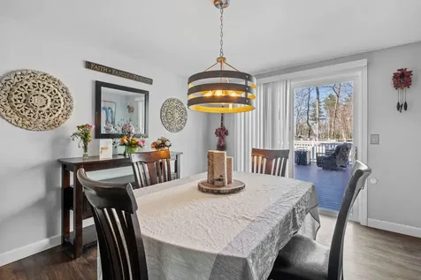 40 Gaita Drive Derry NH 03038