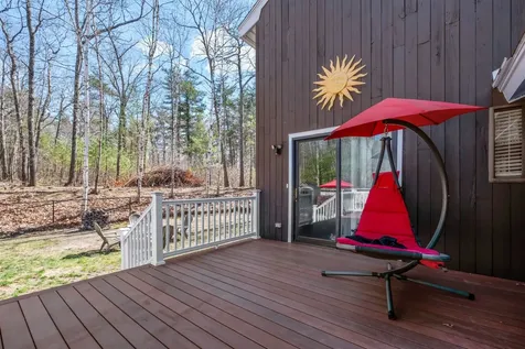 40 Gaita Drive Derry NH 03038