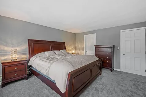 40 Gaita Drive Derry NH 03038