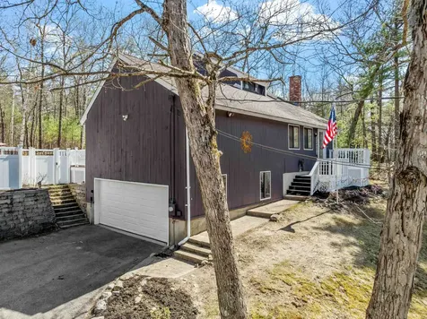 40 Gaita Drive Derry NH 03038