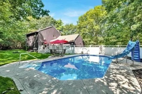 40 Gaita Drive Derry NH 03038