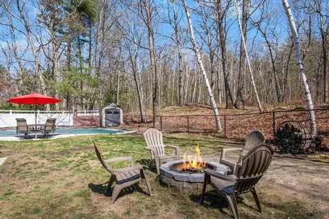 40 Gaita Drive Derry NH 03038