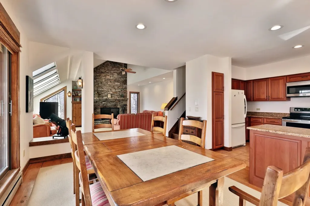 78 Coopers Trace Plymouth VT 05056