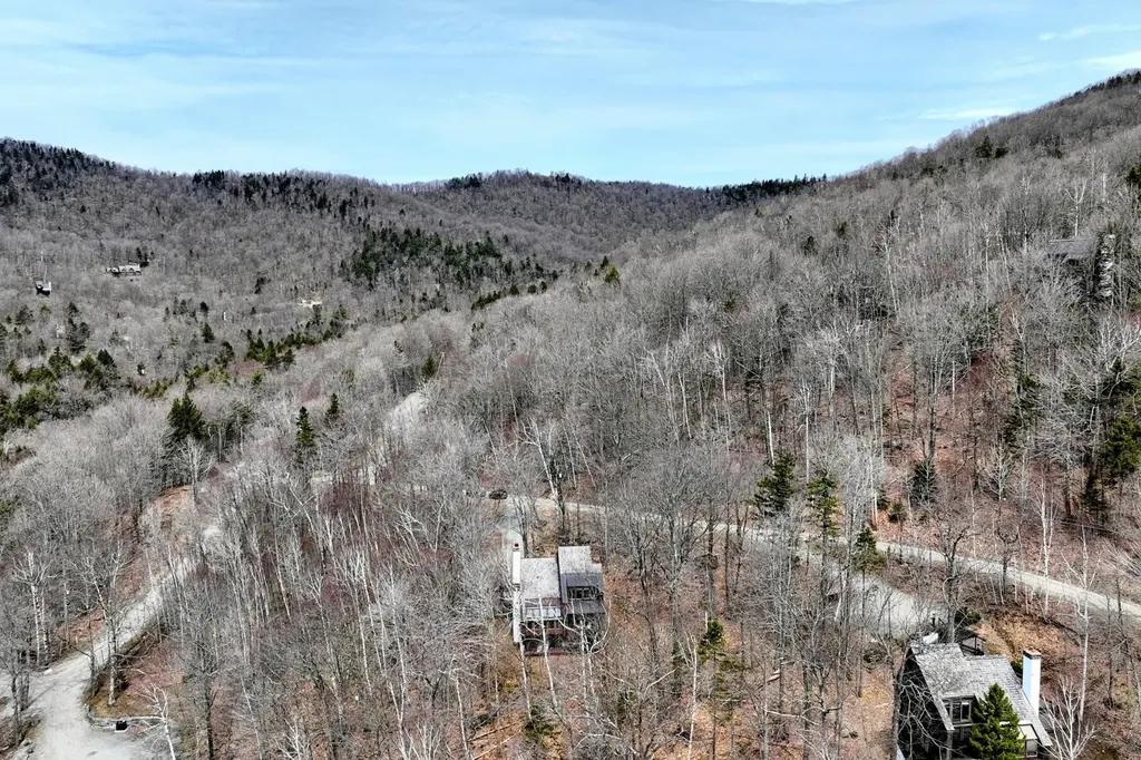 78 Coopers Trace Plymouth VT 05056