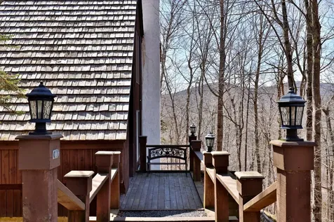 78 Coopers Trace Plymouth VT 05056